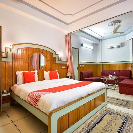 Oyo 46616 Hotel Abhinandan Jind Buitenkant foto