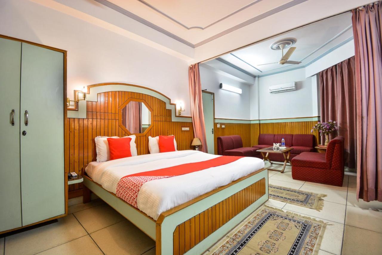 Oyo 46616 Hotel Abhinandan Jind Buitenkant foto