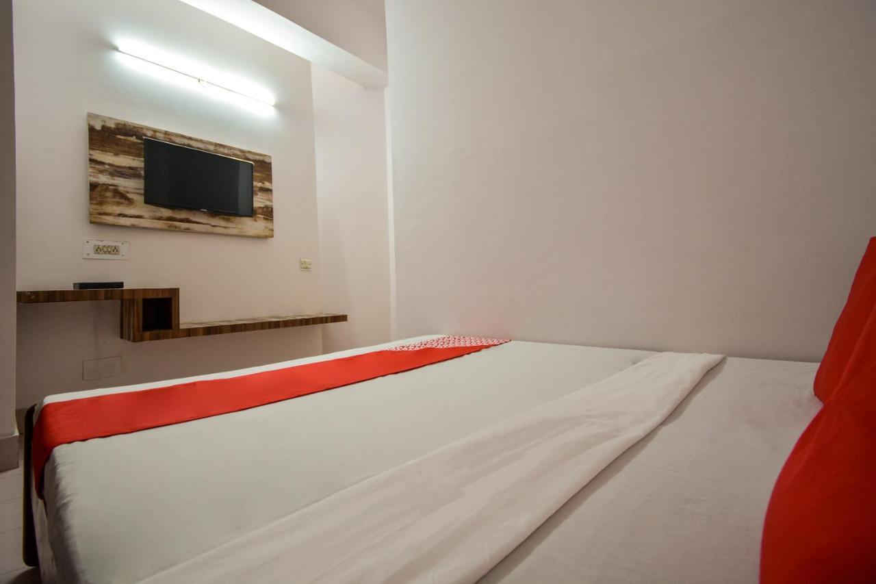 Oyo 46616 Hotel Abhinandan Jind Buitenkant foto