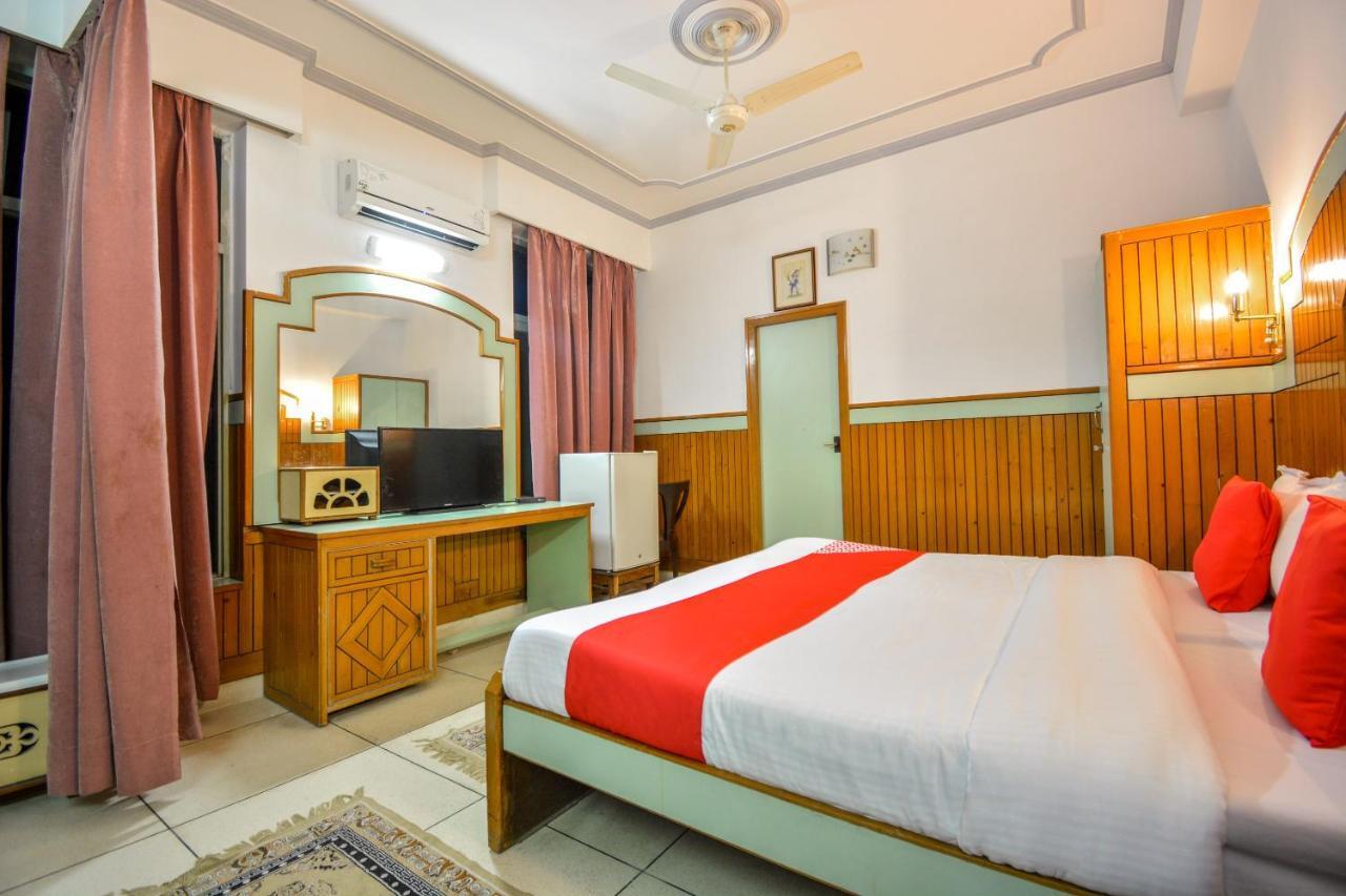 Oyo 46616 Hotel Abhinandan Jind Buitenkant foto