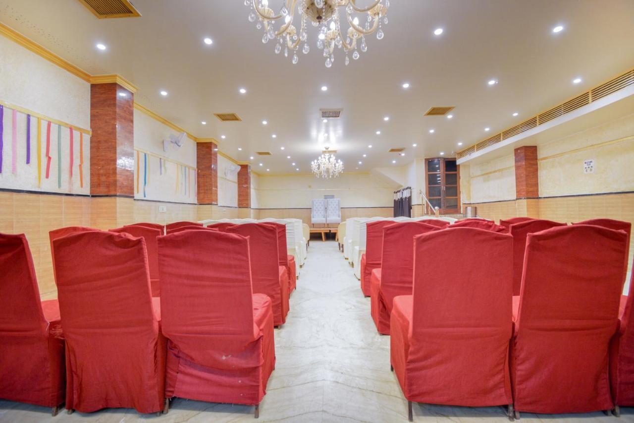 Oyo 46616 Hotel Abhinandan Jind Buitenkant foto